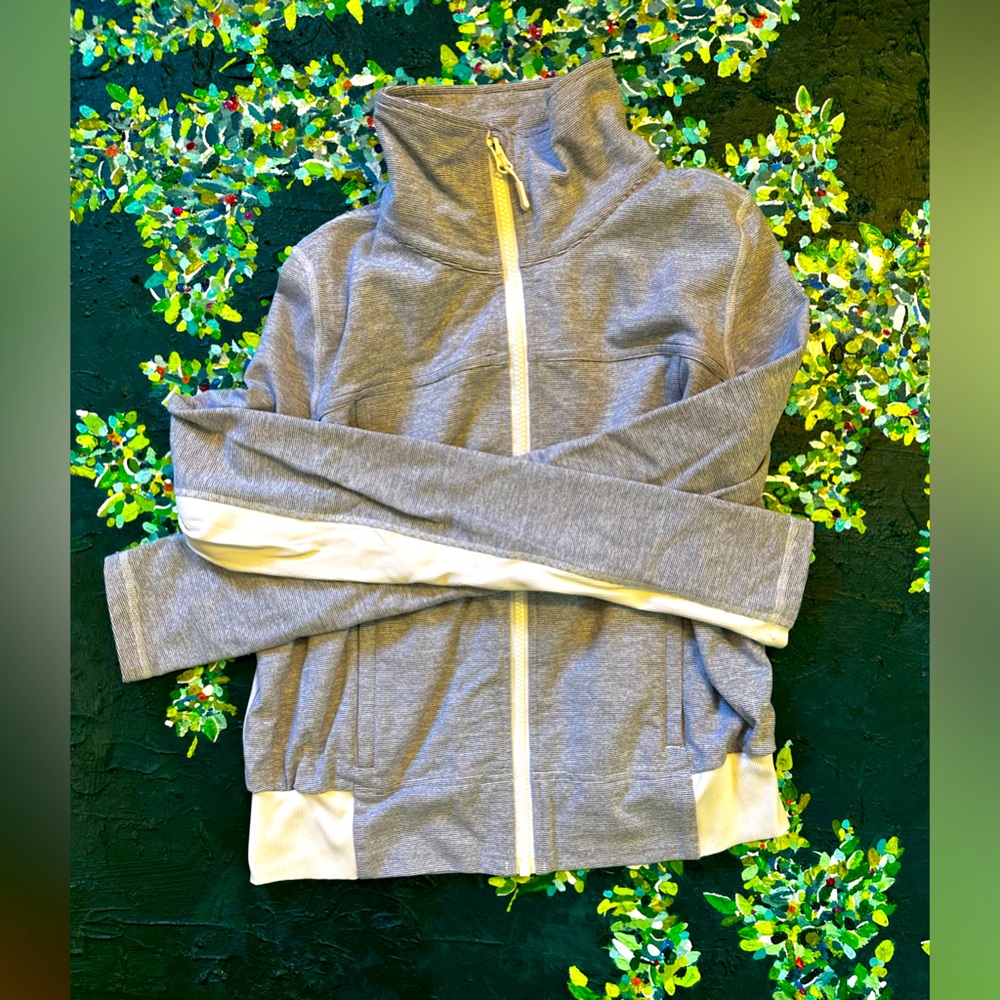 LULULEMON jacket